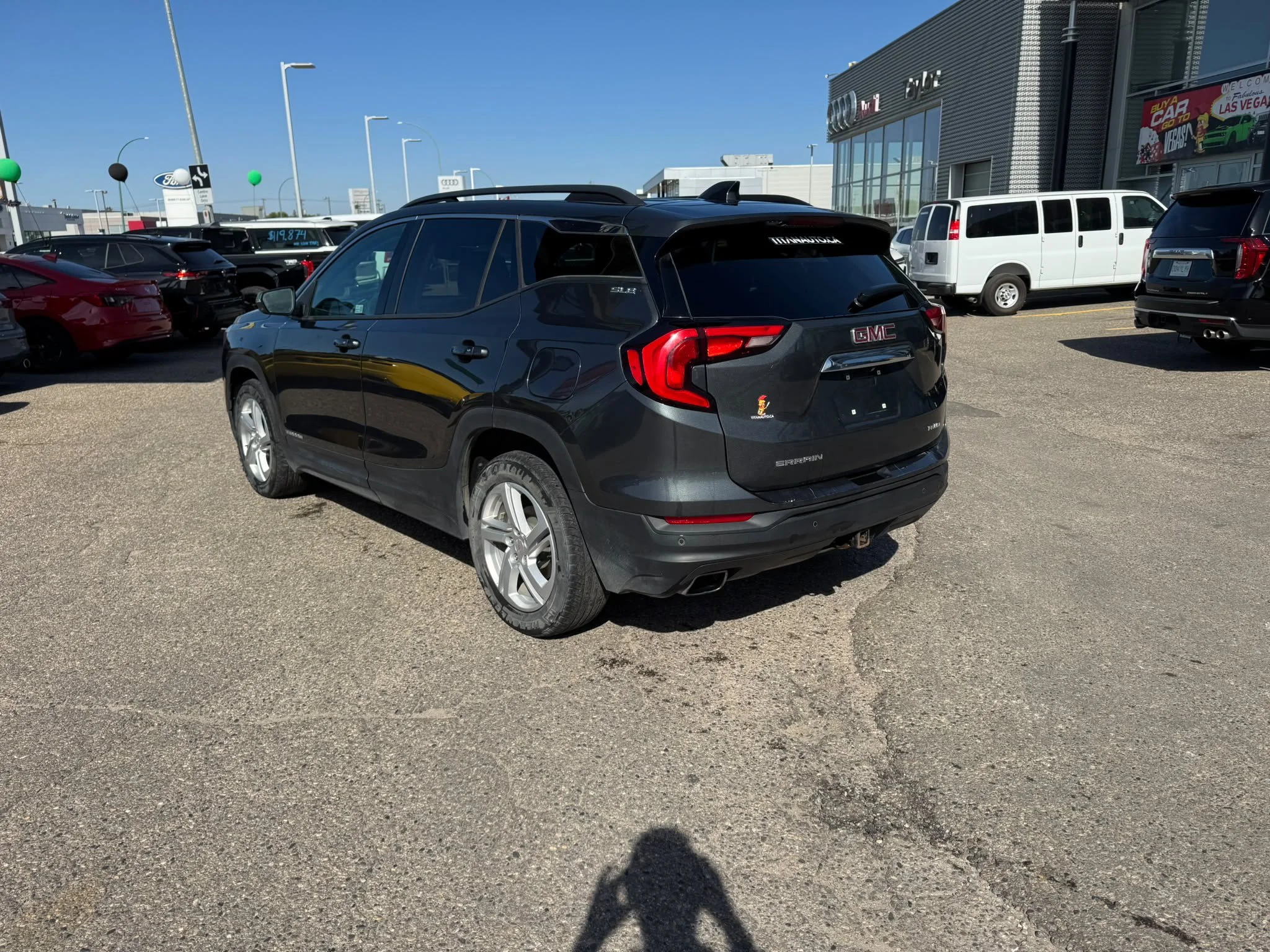 Used 2019 Gray GMC SLE image 7