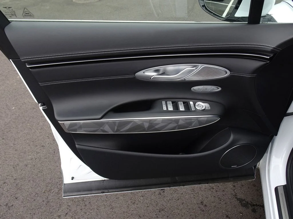 2025 GENESIS GV70 Sport - Photo 11