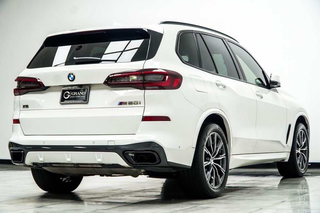 Used 2022 White BMW M50i image 13