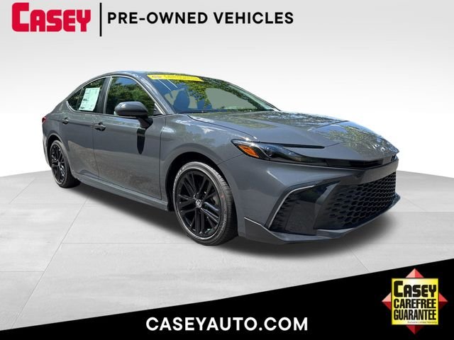 Used 2026  Toyota SE image 1