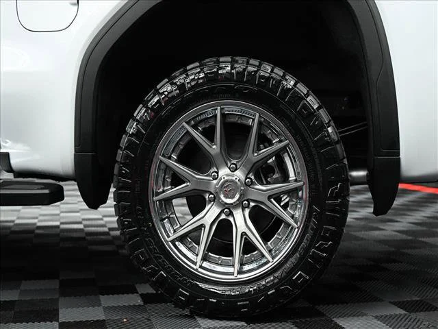 New 2026 Glacier White Tricoat GMC SLT image 46