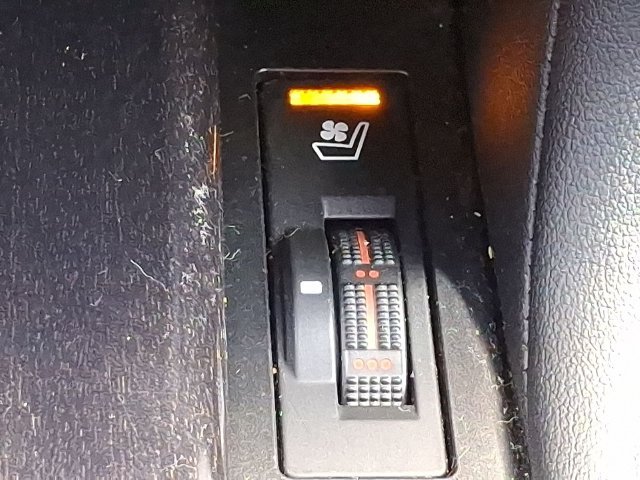 Used 2022  Lexus 460 image 27