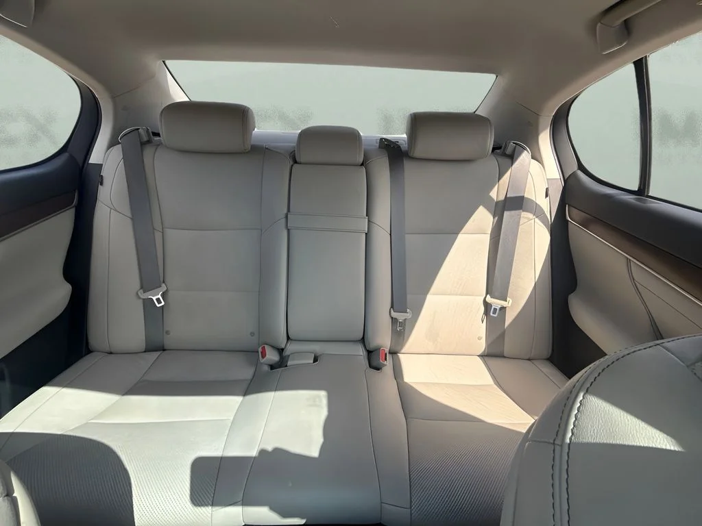 Used 2015 Black Lexus 350 image 7