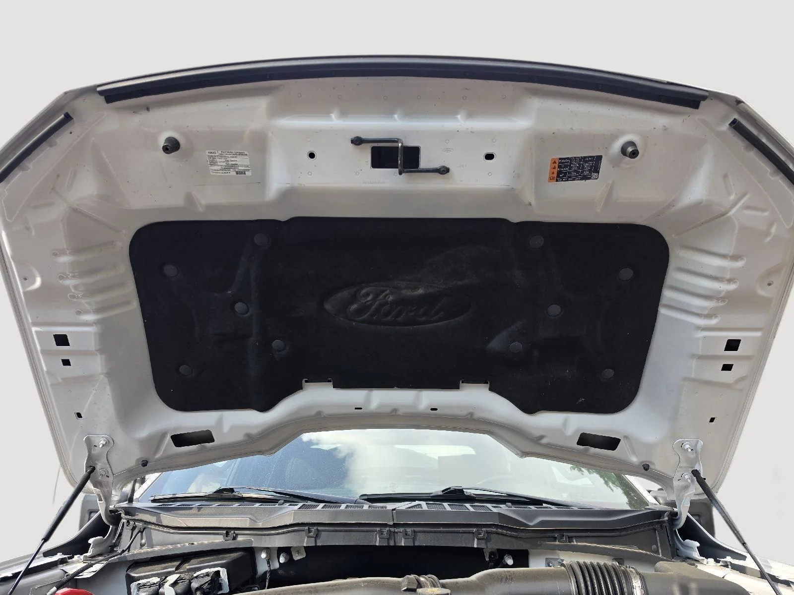 Used 2023 Oxford White Ford XLT image 25