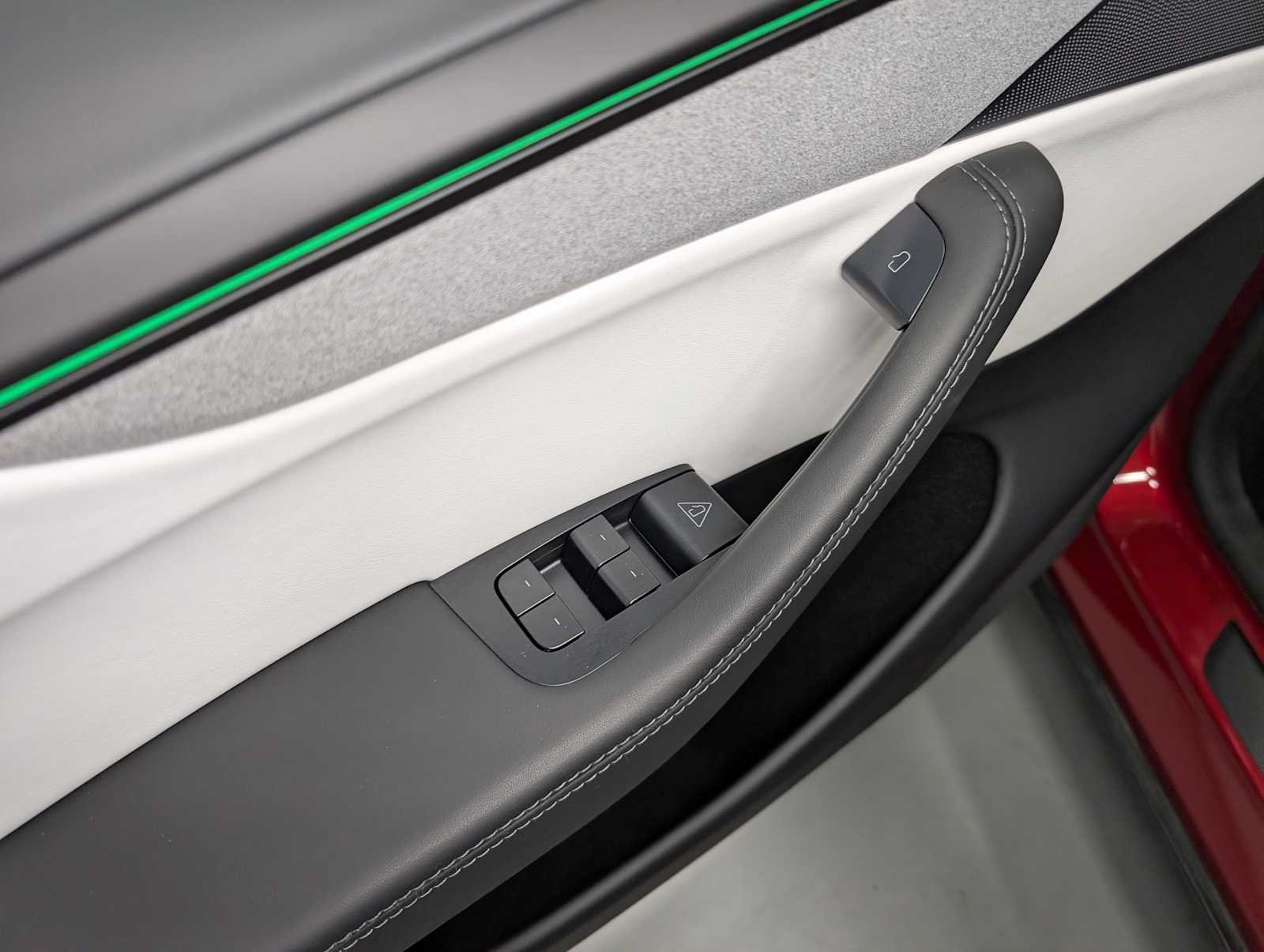 Used 2026  Tesla  image 37