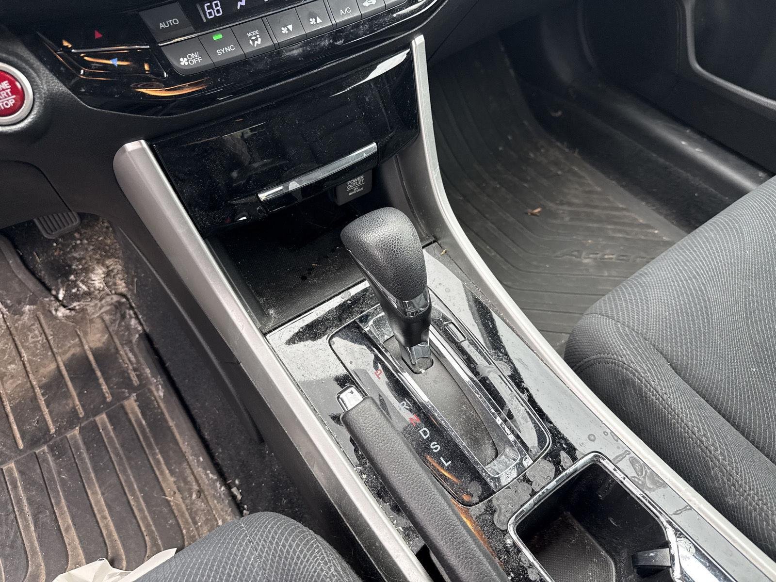Used 2016  Honda EX image 8