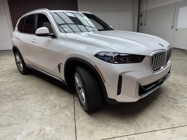 Used 2026 White BMW xDrive40i image 7