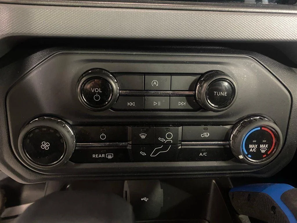 Used 2024 Gray Metallic Ford Black Diamond image 19