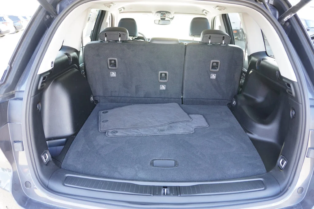 Certified Used 2023 Gray Jeep Limited image 21