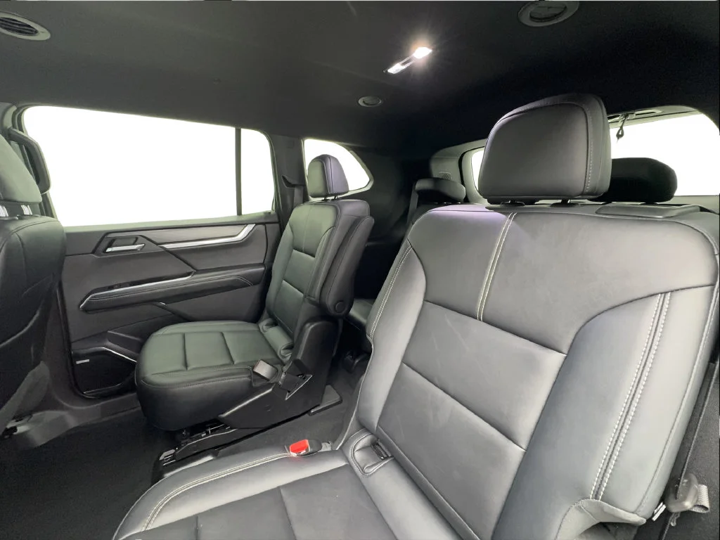 Used 2026 White GMC Elevation image 27