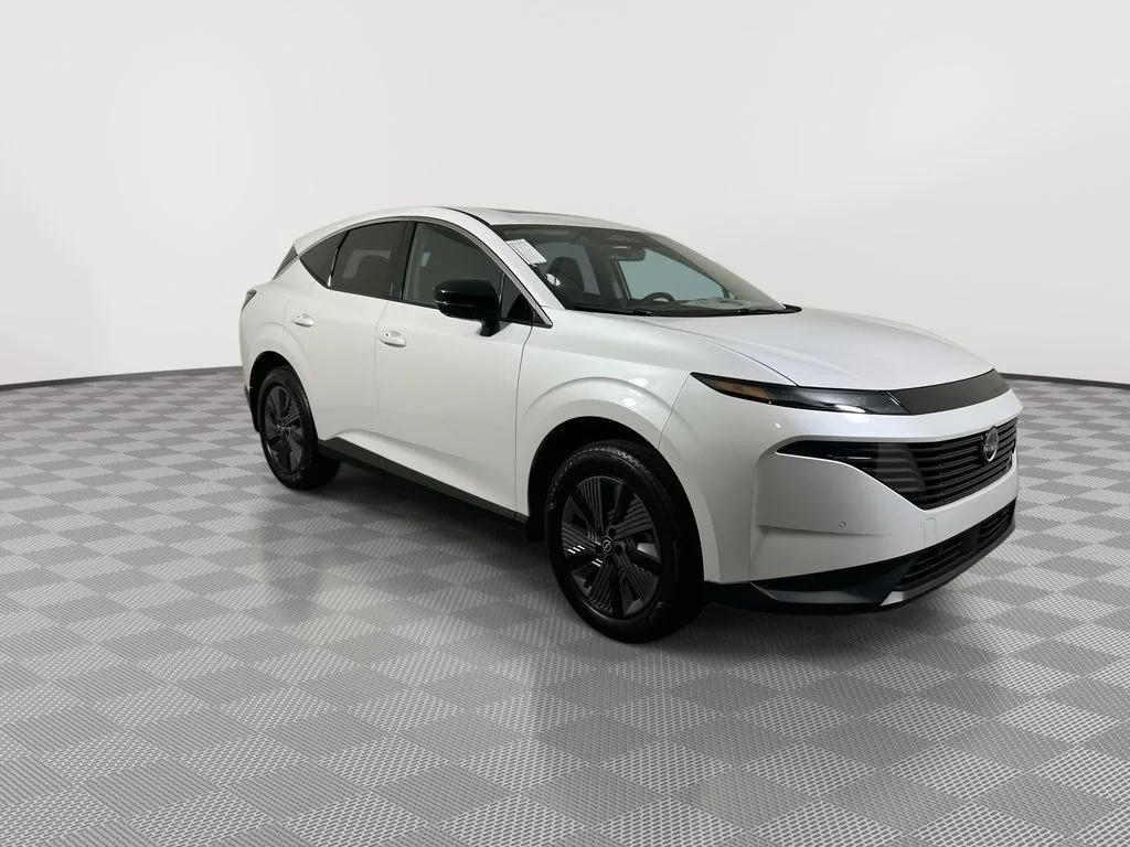 New 2026 White Nissan SL image 2
