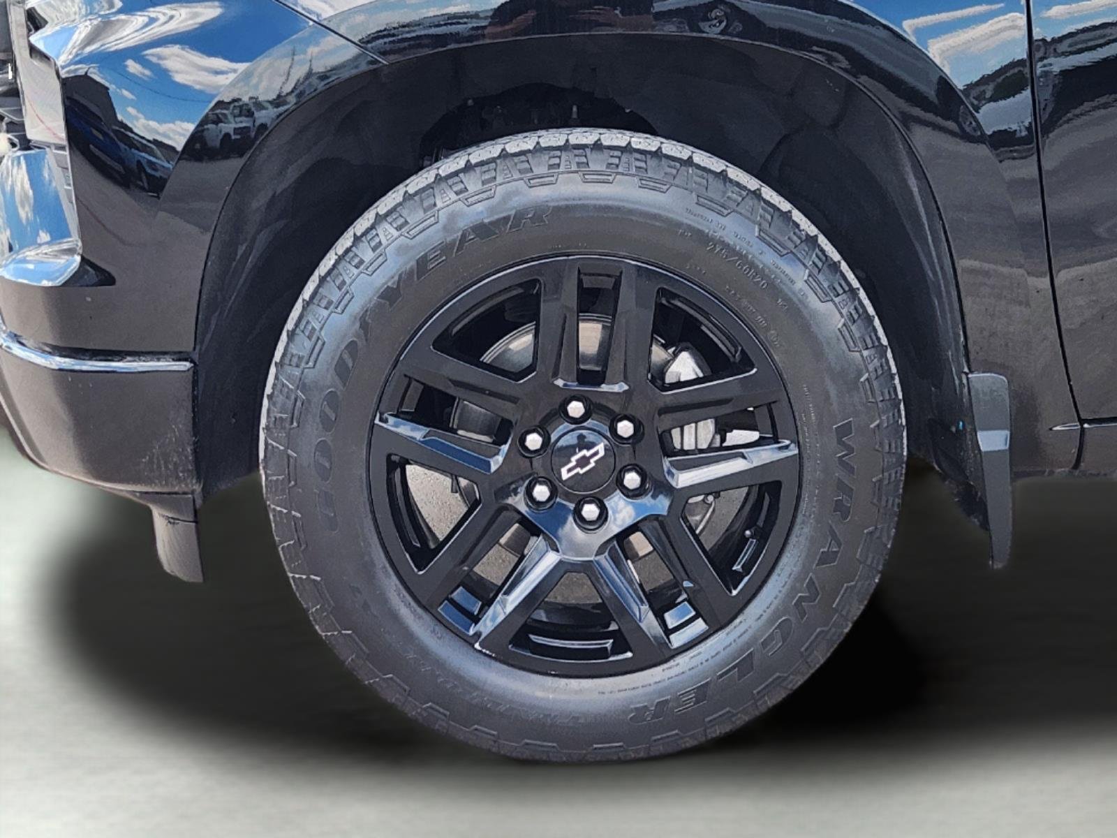 2023 Chevrolet Silverado 1500 photo 7 of 30