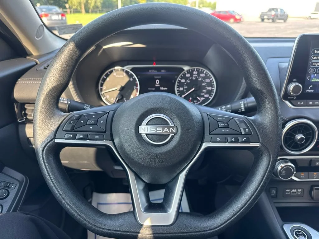 Used 2025 Super Black Nissan SV image 16