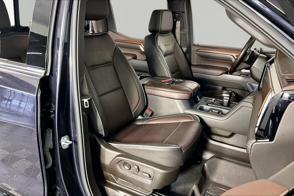 Used 2023 Silver GMC Denali image 26