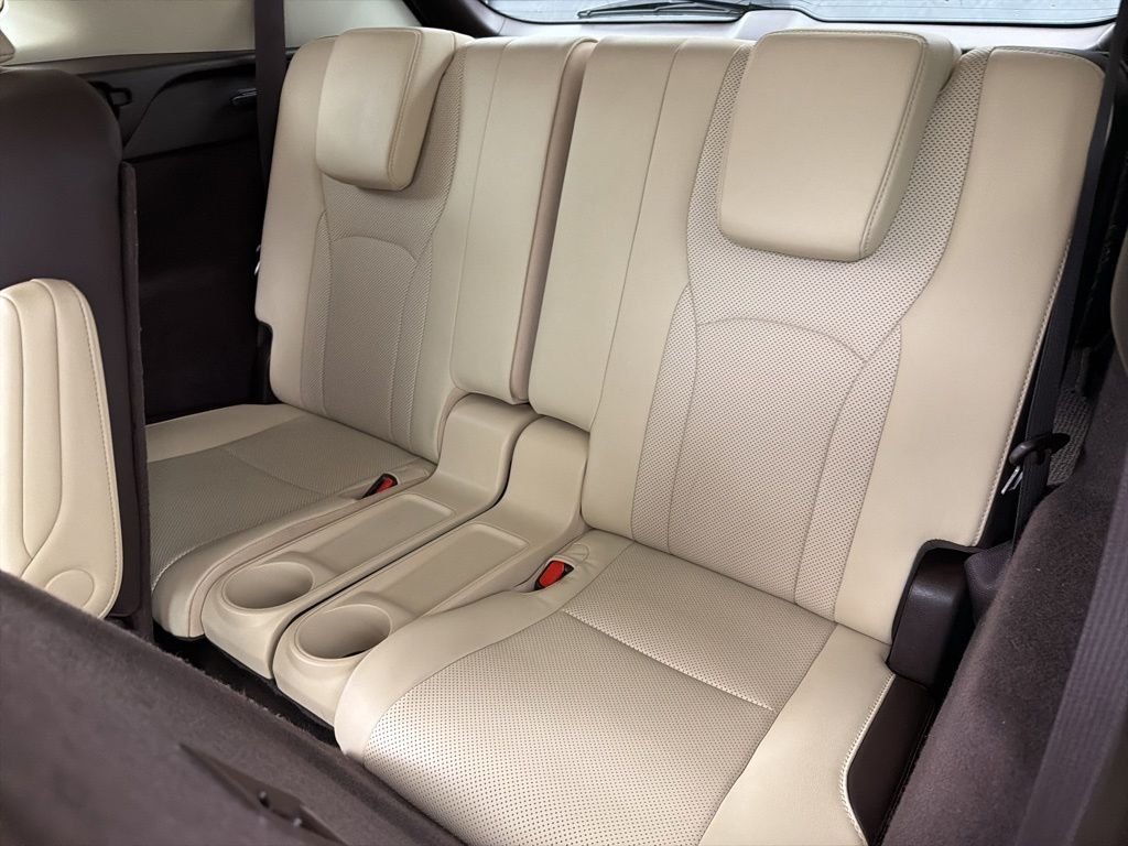 Used 2018 Silver Lexus 350L image 23