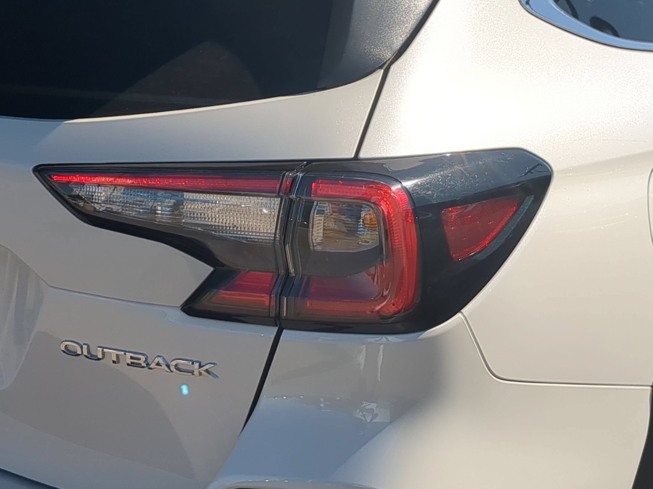 Certified Used 2025 Crystal White Pearl Subaru Limited image 11