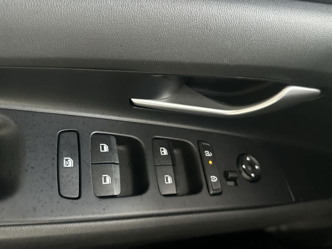 2026 Hyundai Elantra SE - Photo 17