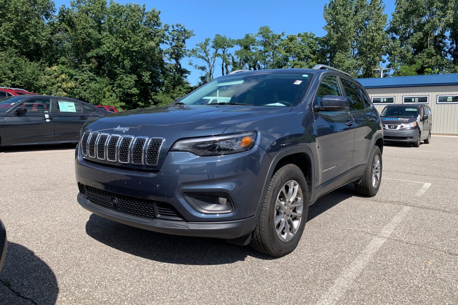 Used 2020 Blue Jeep Latitude Plus image 1