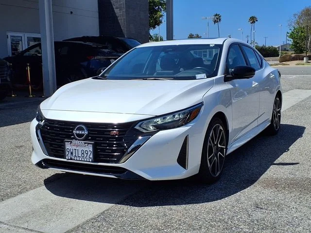Certified Used 2025 White Nissan SR image 29