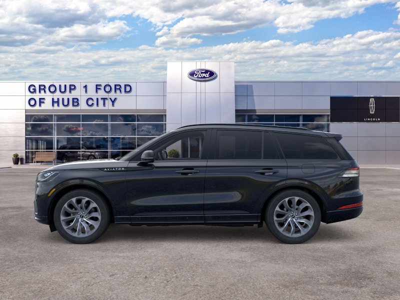 New 2026 Infinite Black Metallic Clearcoat Lincoln Premiere® image 3