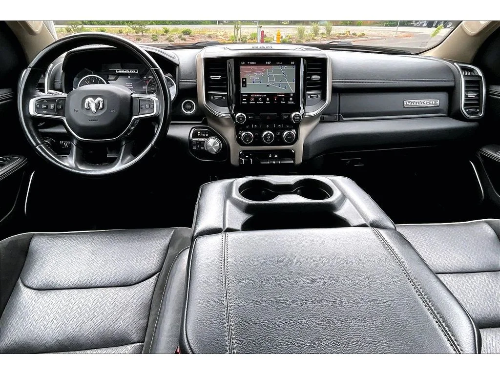 Used 2021 Patriot Blue Pearlcoat Ram Laramie image 15
