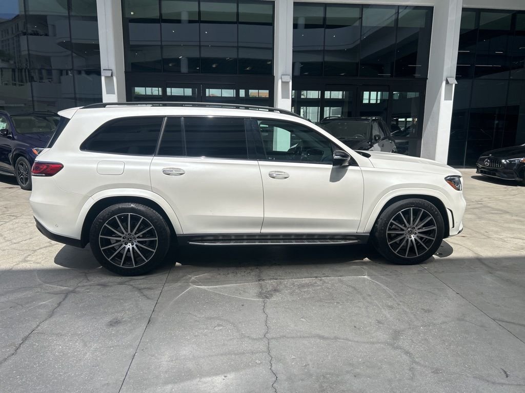 2023 Mercedes-Benz GLS GLS580's photo