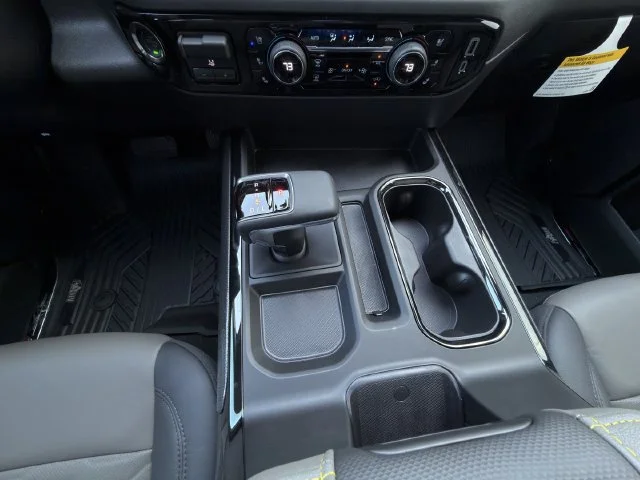2026 Chevrolet Silverado 1500 ZR2 - Photo 17