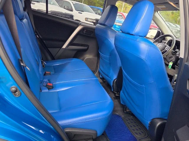 Used 2018 Blue Toyota LE image 16