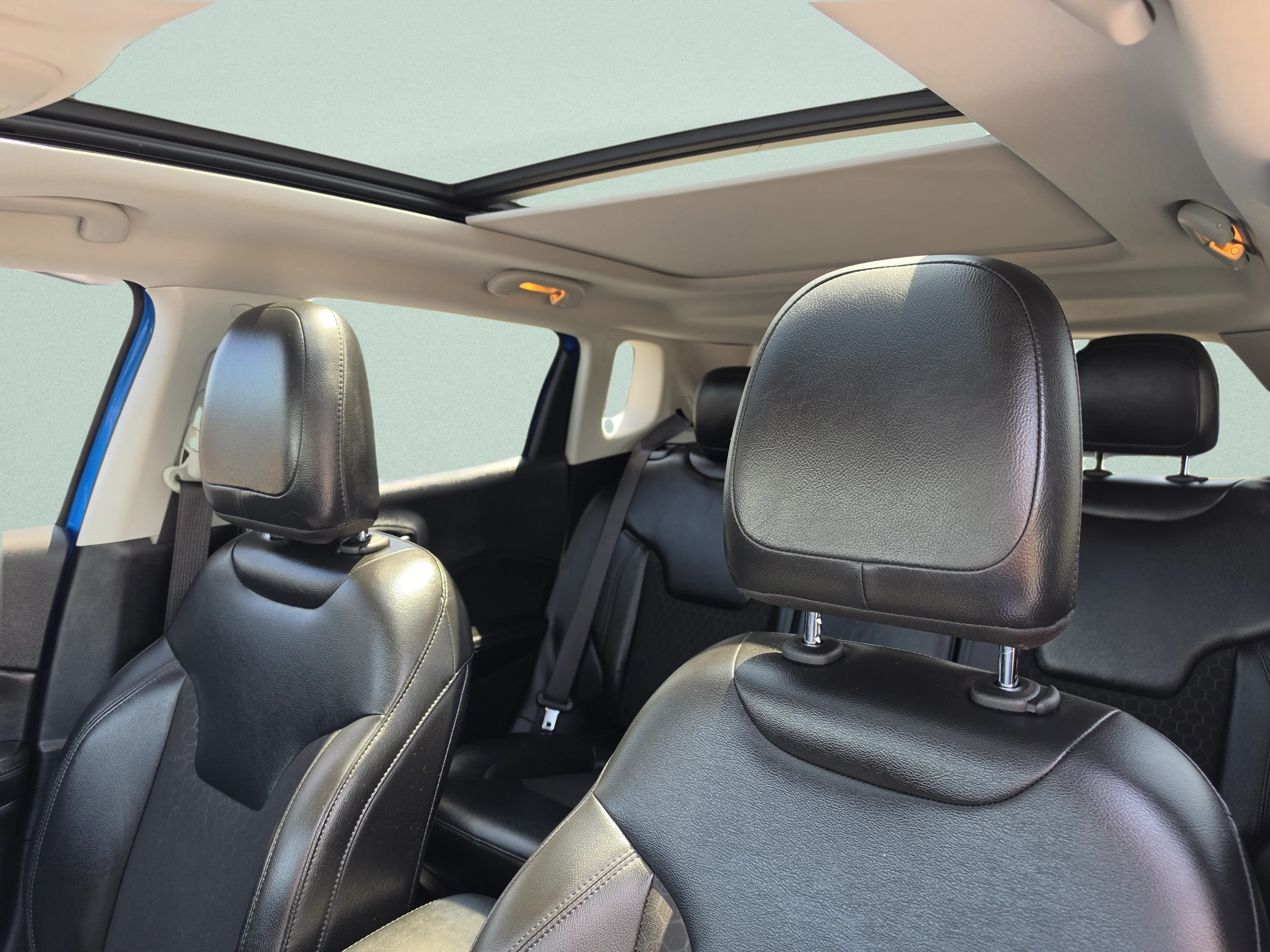 Used 2021 Laser Blue Pearlcoat Jeep Altitude image 25