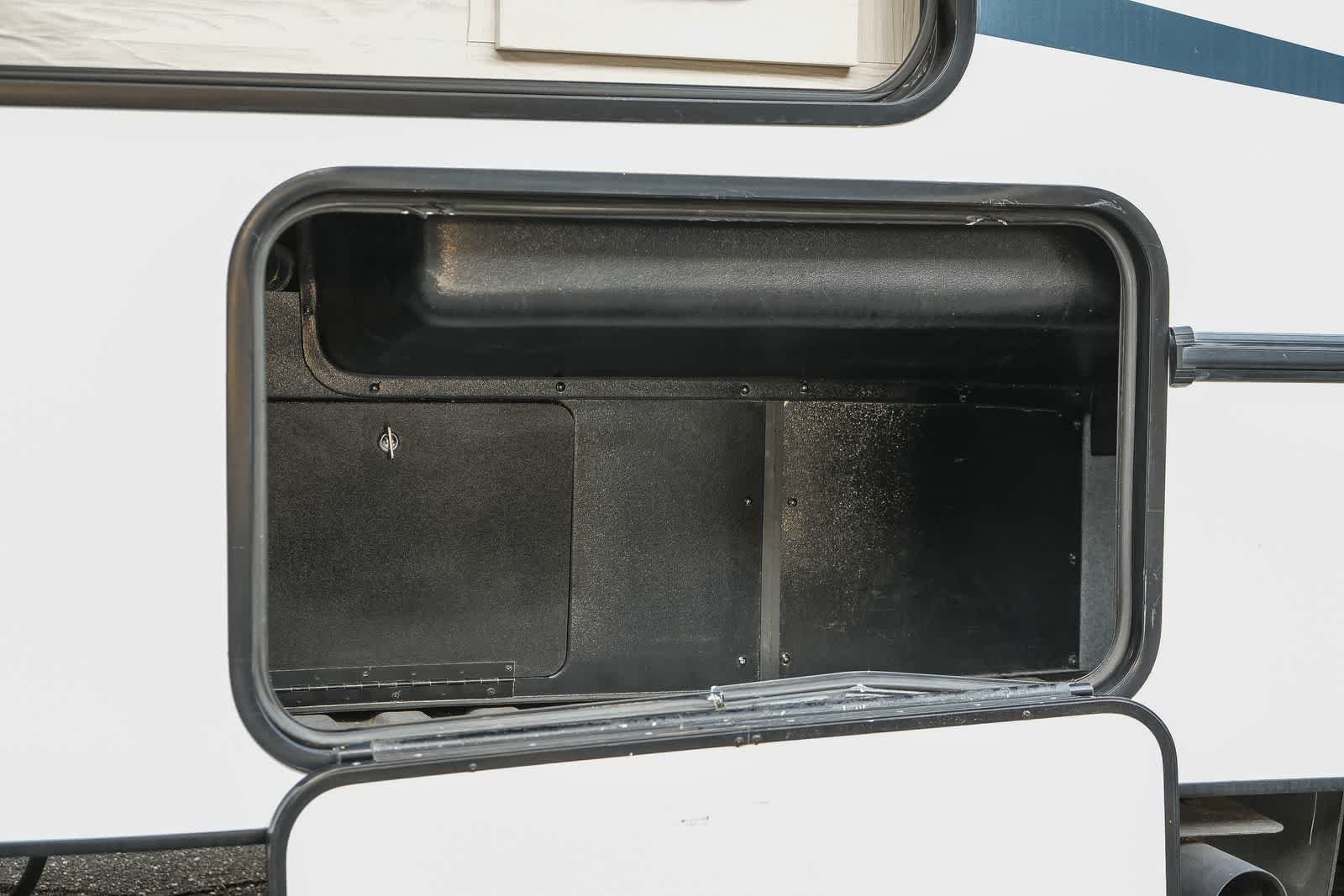 Used 2023 Oxford White Ford  image 35