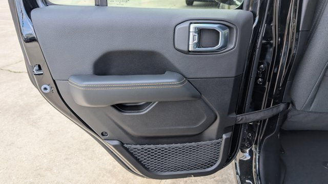 New 2026 Black Clear-Coat Exterior Paint Jeep Sahara image 29