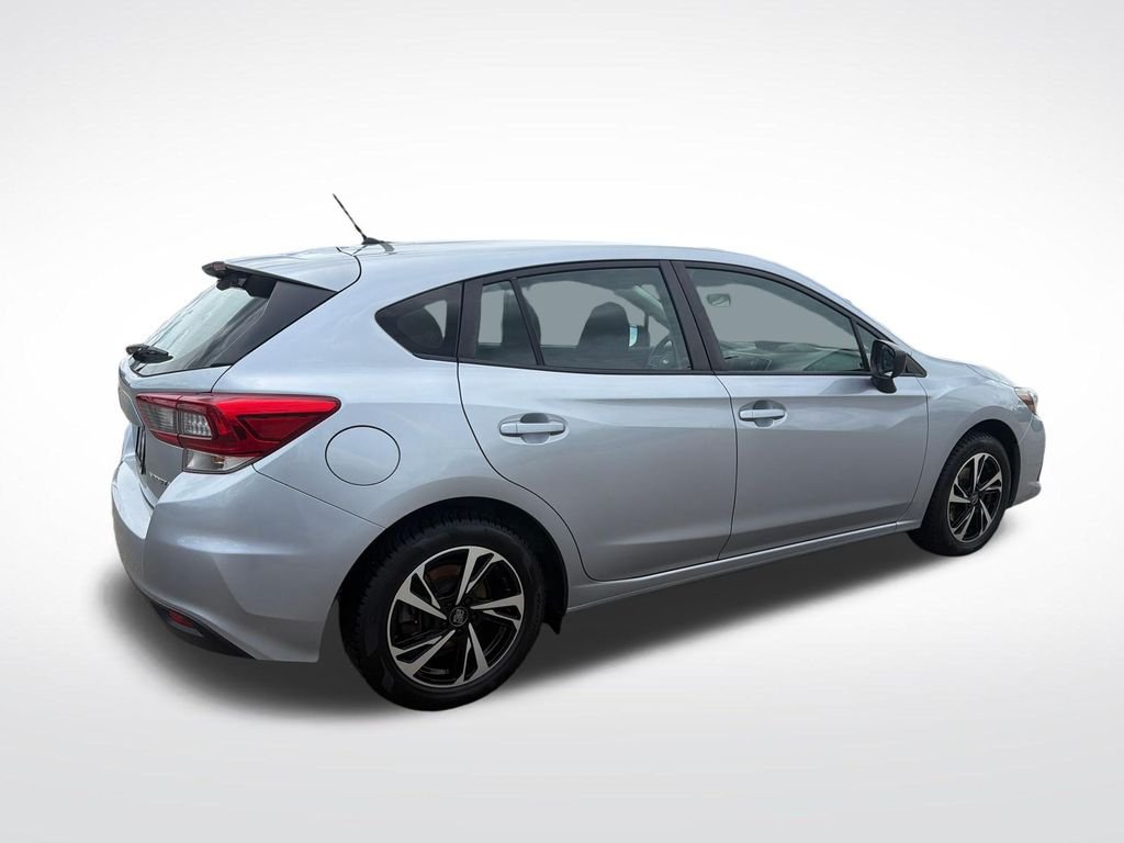 Used 2020 Silver Subaru Base image 8