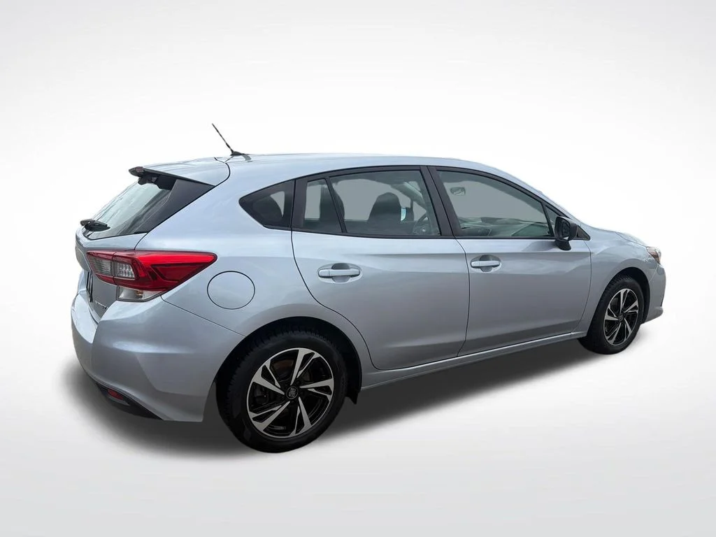 Used 2020 Silver Subaru Base image 8