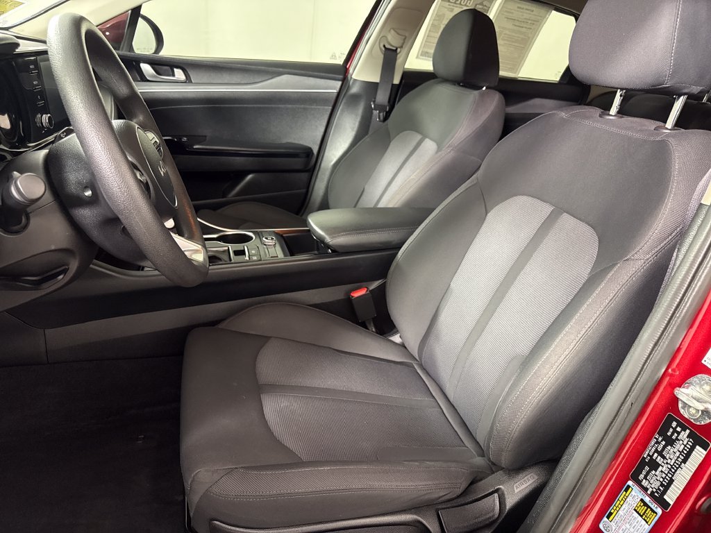 Used 2022 Red Kia LXS image 11