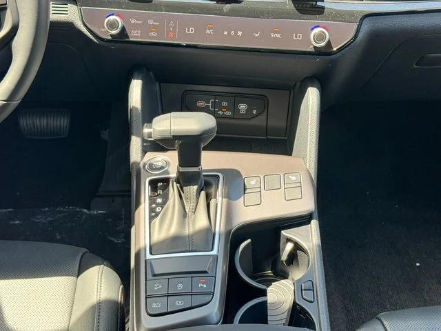 Used 2026 White Kia SX image 28