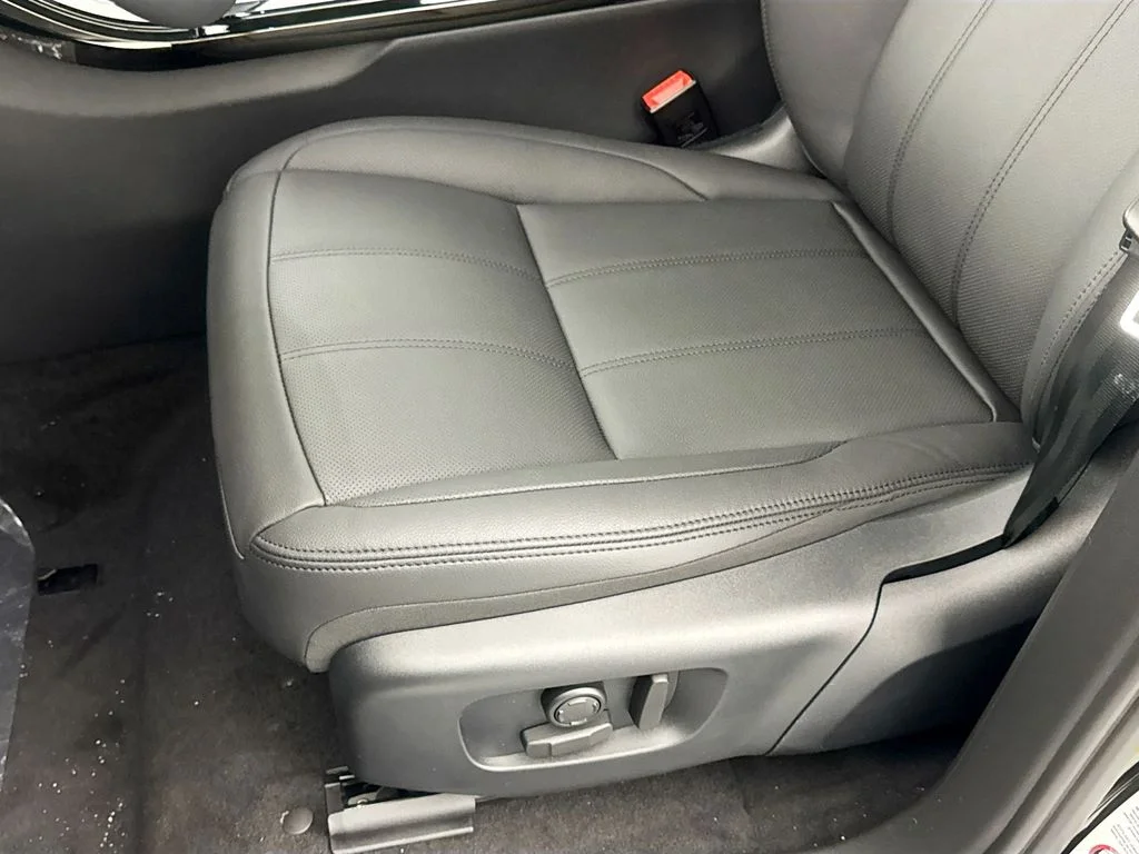 New 2026 Santorini Black Land Rover Core S image 19