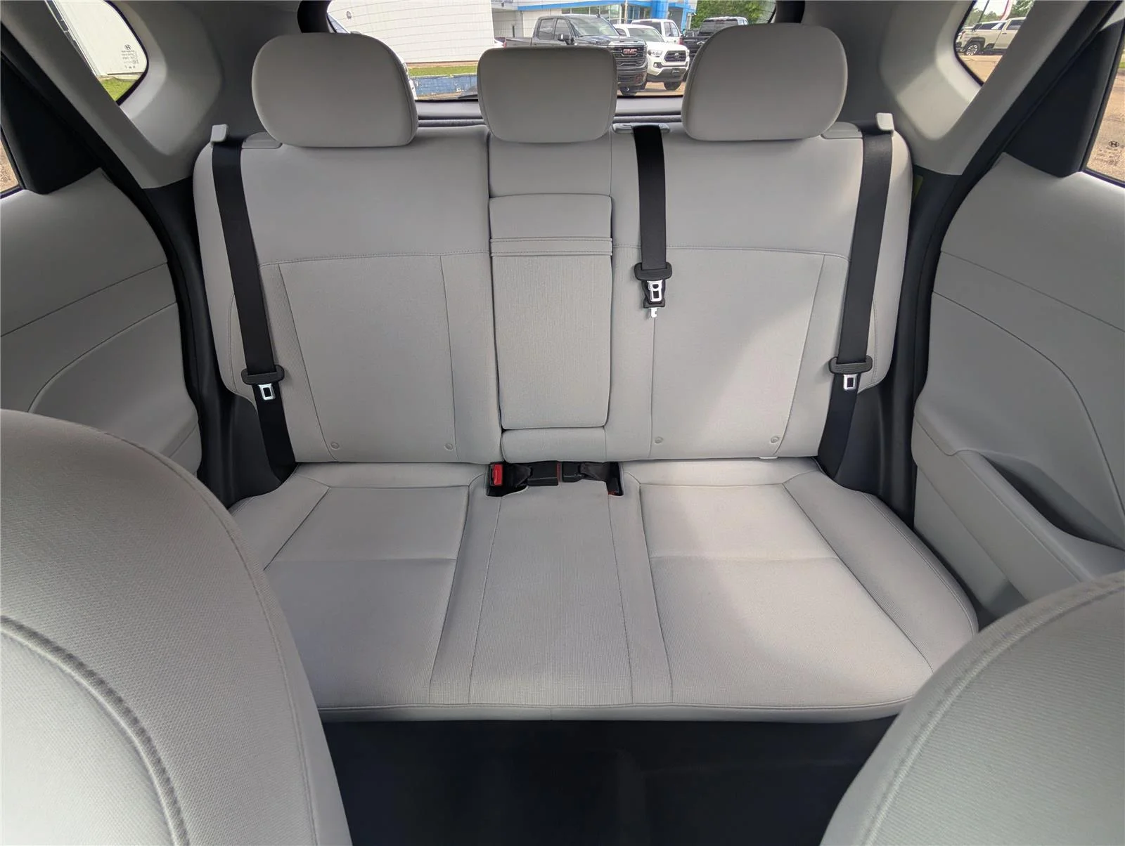 2025 Hyundai Kona SEL - Photo 32