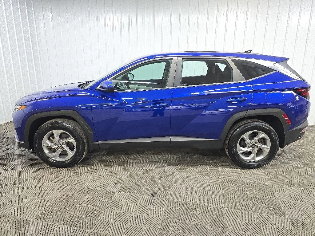 Used 2024 Intense Blue Hyundai SE image 5
