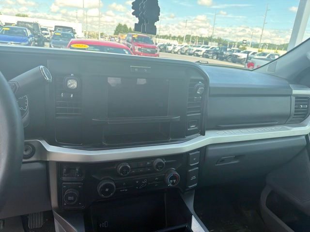 Used 2025 Gray Ford XLT image 12