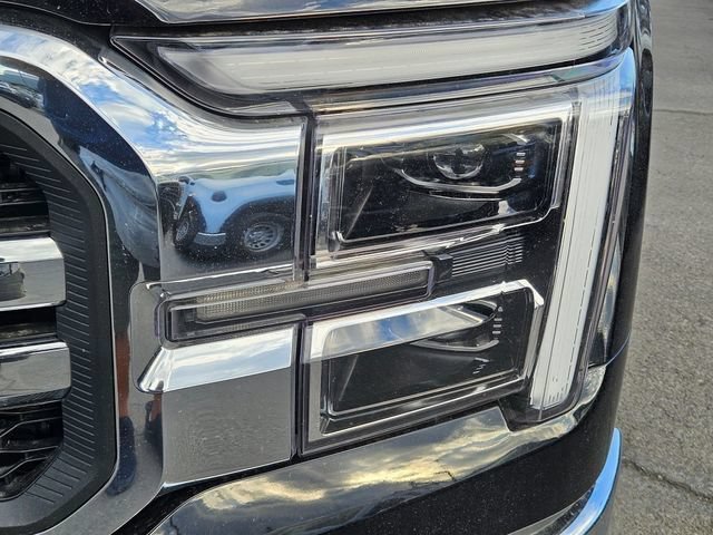 Used 2025 Black Metallic Ford LARIAT image 11