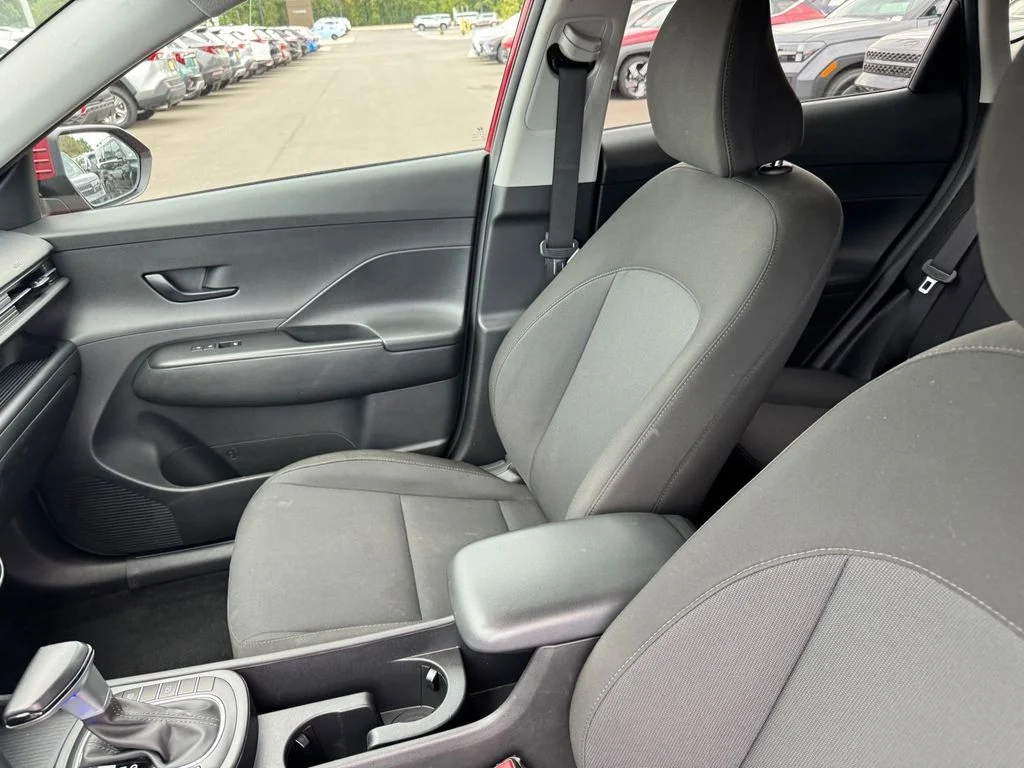 Used 2025 Red Hyundai SEL image 10