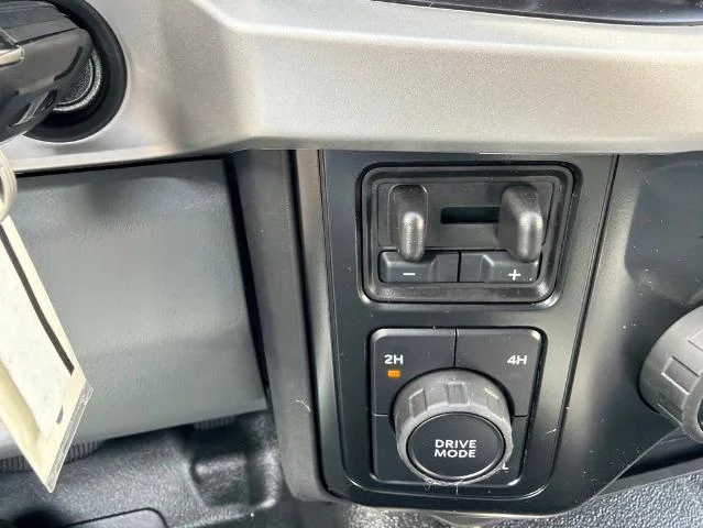New 2026 Oxford White Ford F-550® XL image 40