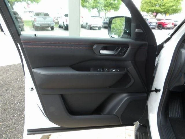 2025 Nissan Armada PRO-4X - Photo 19