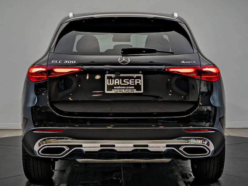 Certified Used 2025 Black Mercedes-Benz GLC 300 image 6