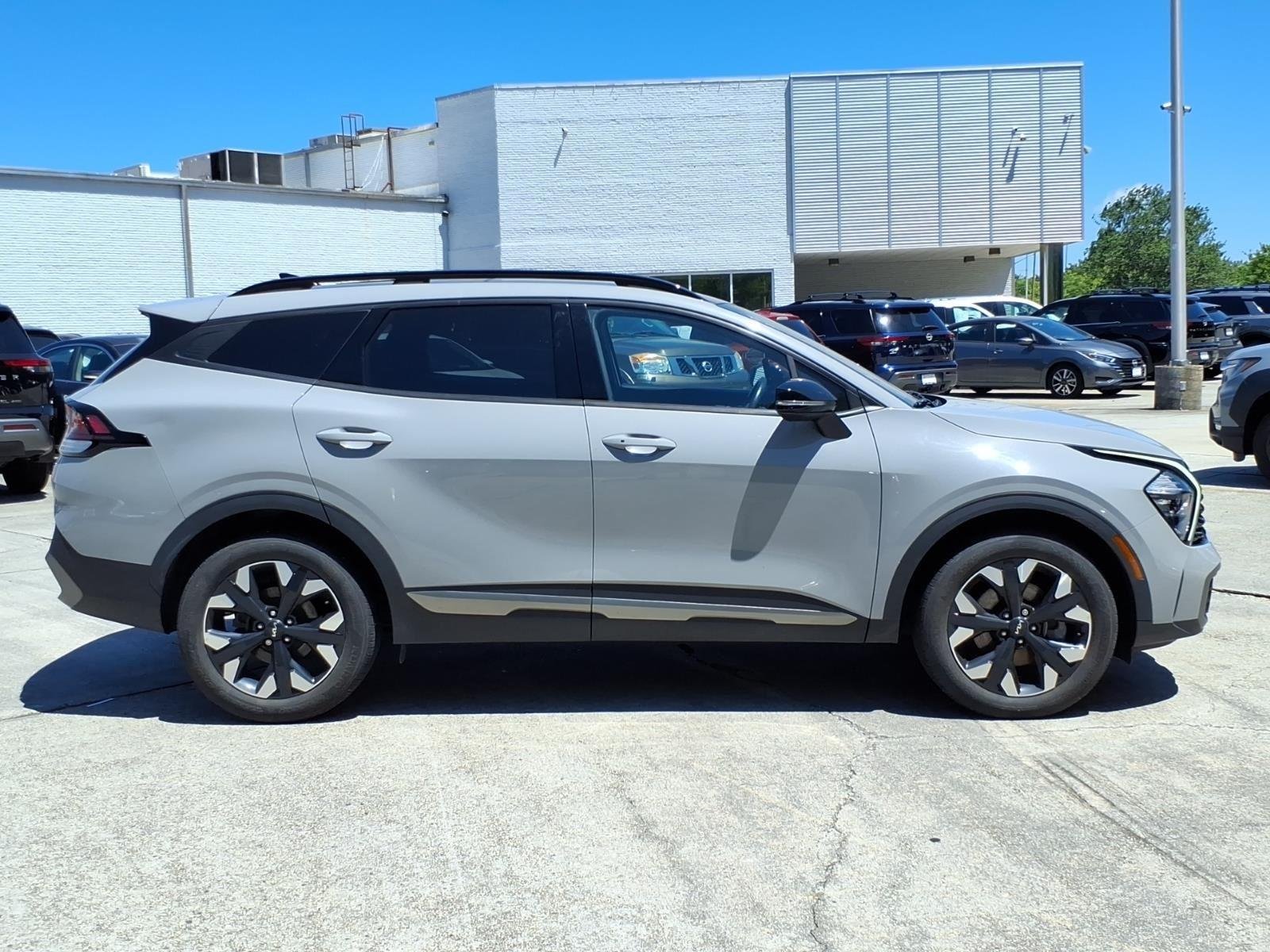 Used 2023 Wolf Gray Kia X-Line image 6