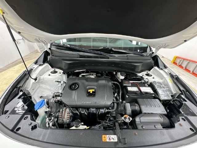 Used 2023 White Kia LX image 18