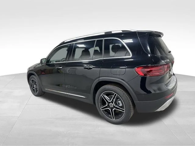 New 2026 Night Black Mercedes-Benz GLB 250 image 7