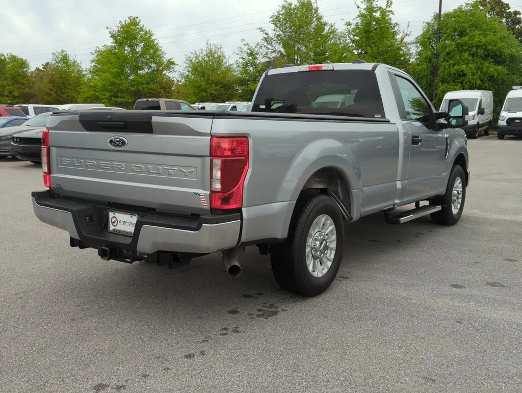 Used 2022 Silver Ford XLT image 5