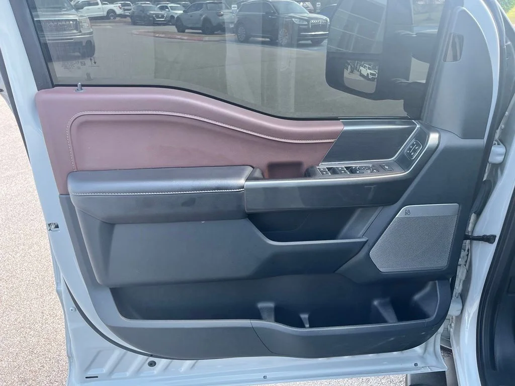 Used 2023 White Ford Lariat image 9