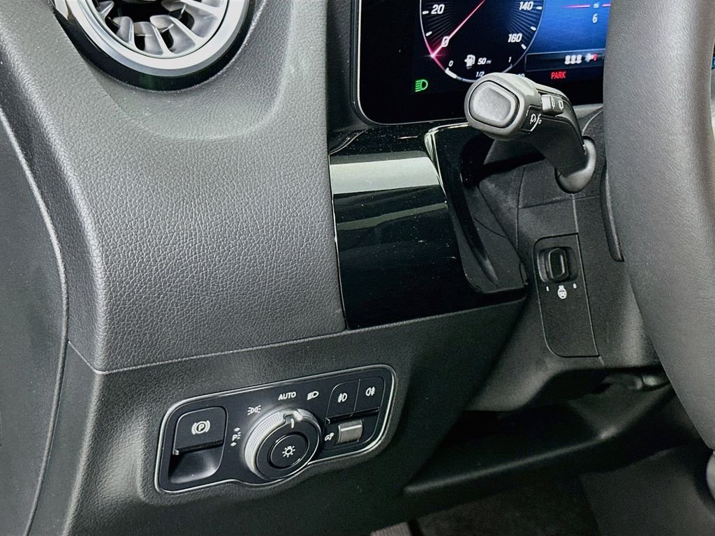New 2026 Night Black Mercedes-Benz GLA 250 image 9